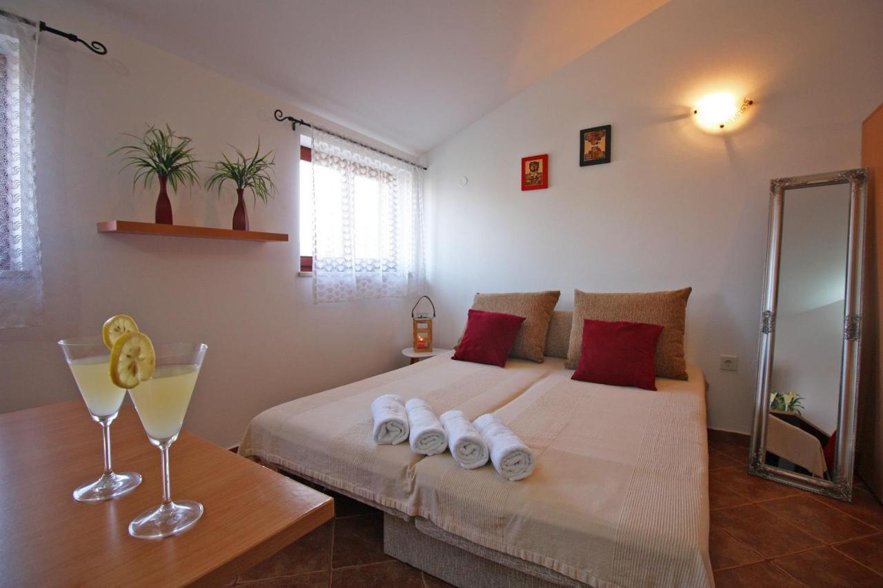 Brijunisol - 3 Apartments Top Position Near The Beautiful Beach Fažana Eksteriør bilde