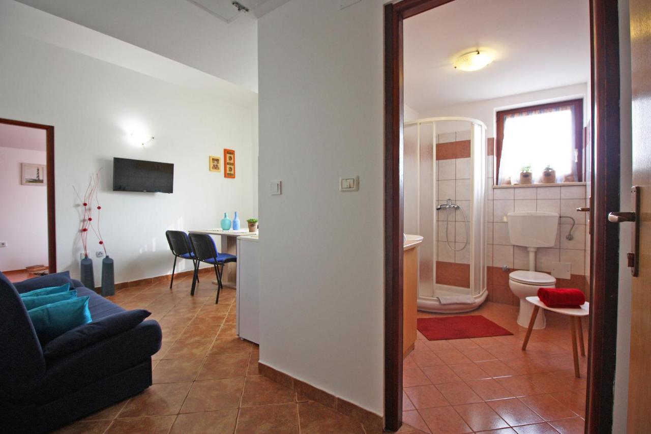 Brijunisol - 3 Apartments Top Position Near The Beautiful Beach Fažana Eksteriør bilde