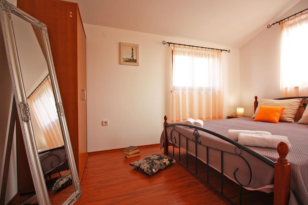 Brijunisol - 3 Apartments Top Position Near The Beautiful Beach Fažana Eksteriør bilde
