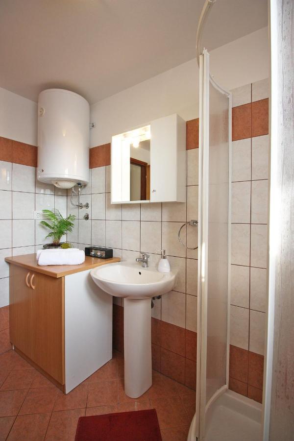 Brijunisol - 3 Apartments Top Position Near The Beautiful Beach Fažana Eksteriør bilde