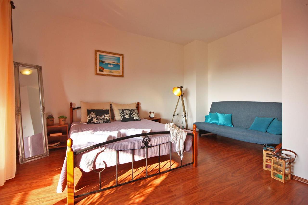 Brijunisol - 3 Apartments Top Position Near The Beautiful Beach Fažana Eksteriør bilde